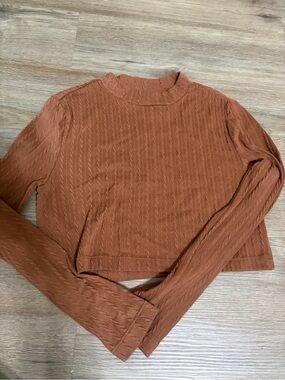 Women’s Long Sleeve Ribbed Mock Neck Top - Rust cropped